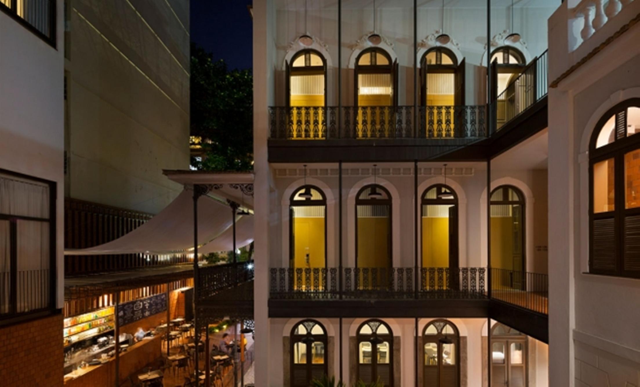 25 Auberge de jeunesse *